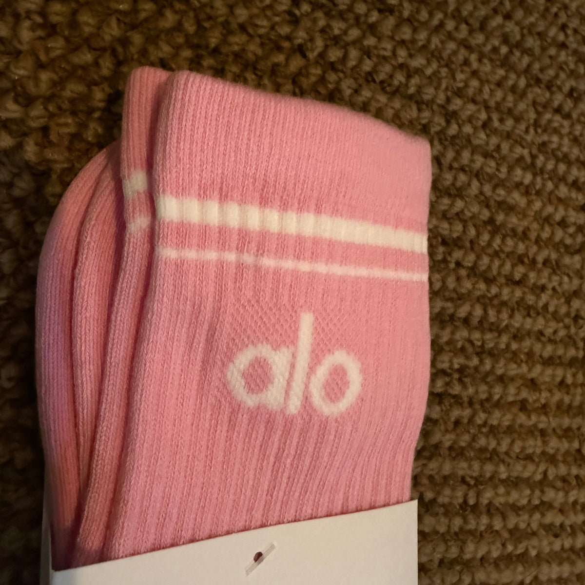 Alo Yoga Unisex half-crew throwback socks Sweet Pink / White M - Vale & Row