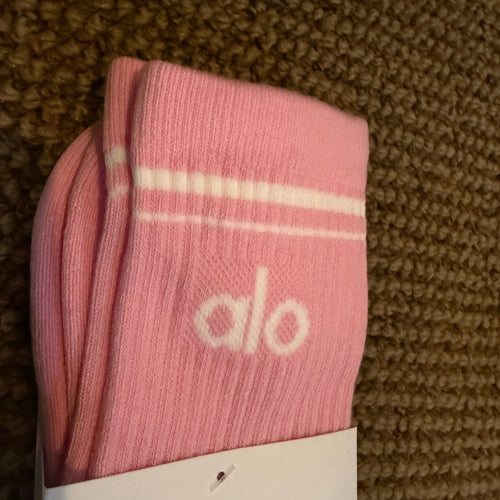 Alo Yoga Unisex half-crew throwback socks Sweet Pink / White M - Vale & Row