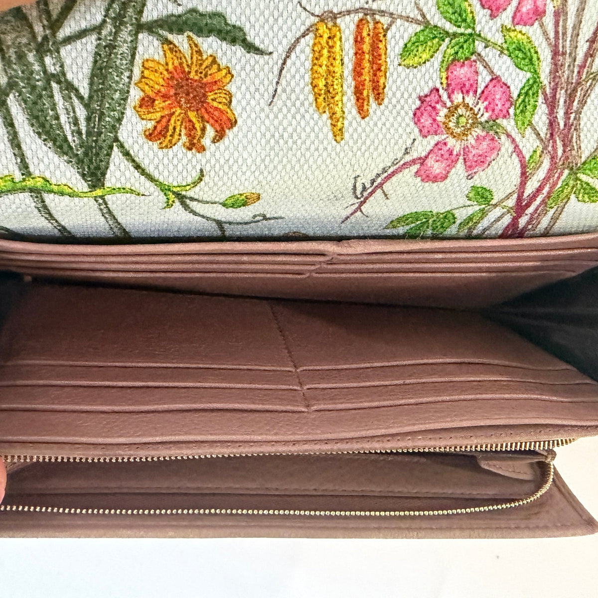 Gucci Floral-Center Wallet — Designer Leather Goods - Vale & Row