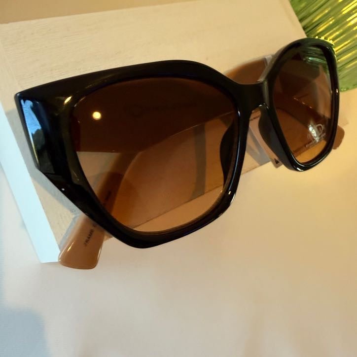 Oscar De La Renta NEW with TagsOversized Sunglasses / RX Frames — Black/Brown Gradient - Vale & Row